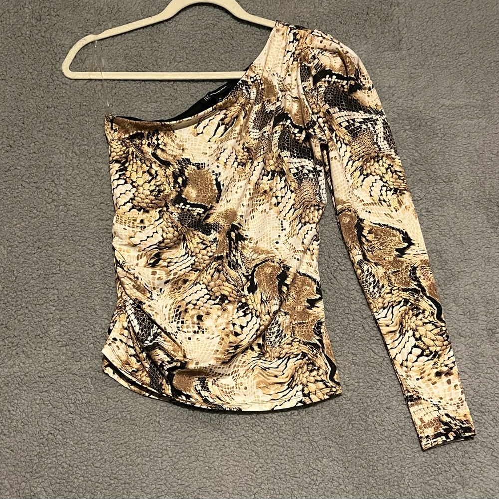 INC Blouse one off the shoulder Snake Print NWT MSRP‎ $59